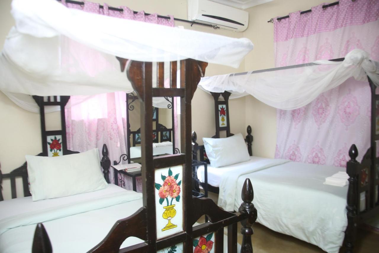 Kays Lodge Dar es Salaam Buitenkant foto