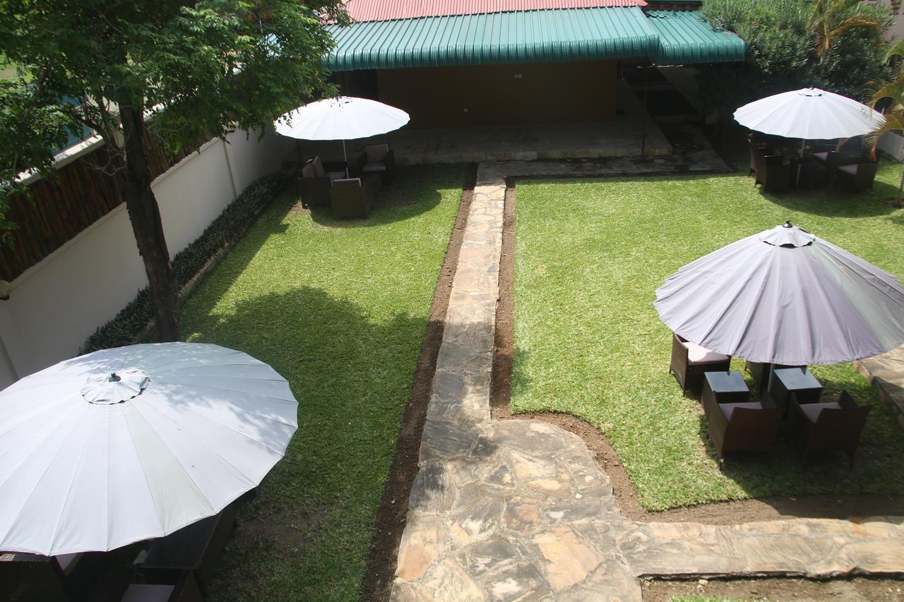Kays Lodge Dar es Salaam Buitenkant foto