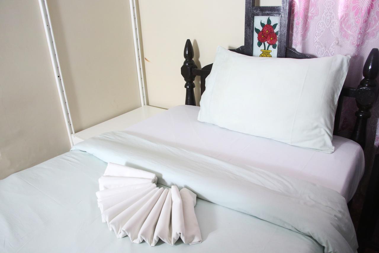 Kays Lodge Dar es Salaam Buitenkant foto