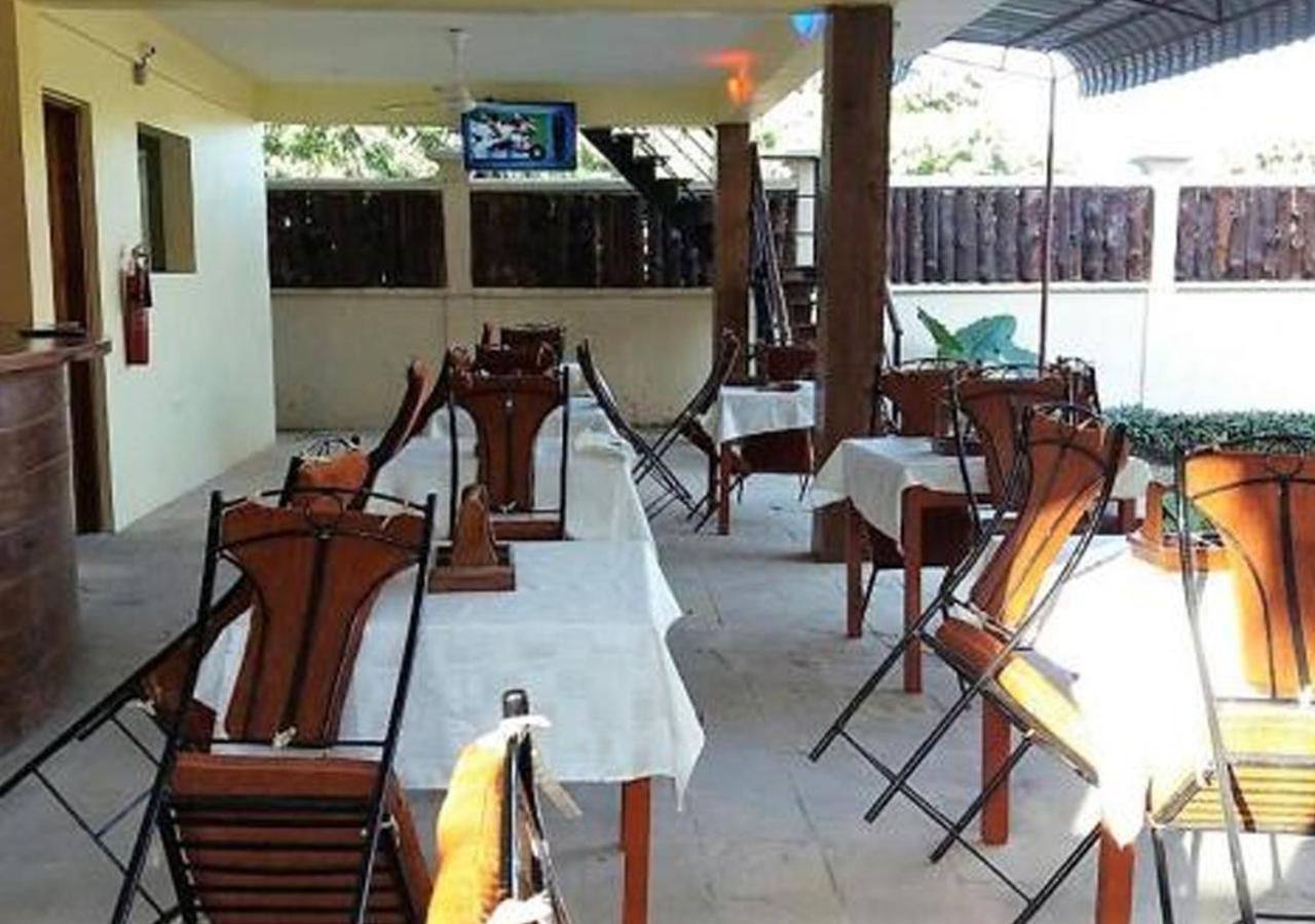 Kays Lodge Dar es Salaam Buitenkant foto