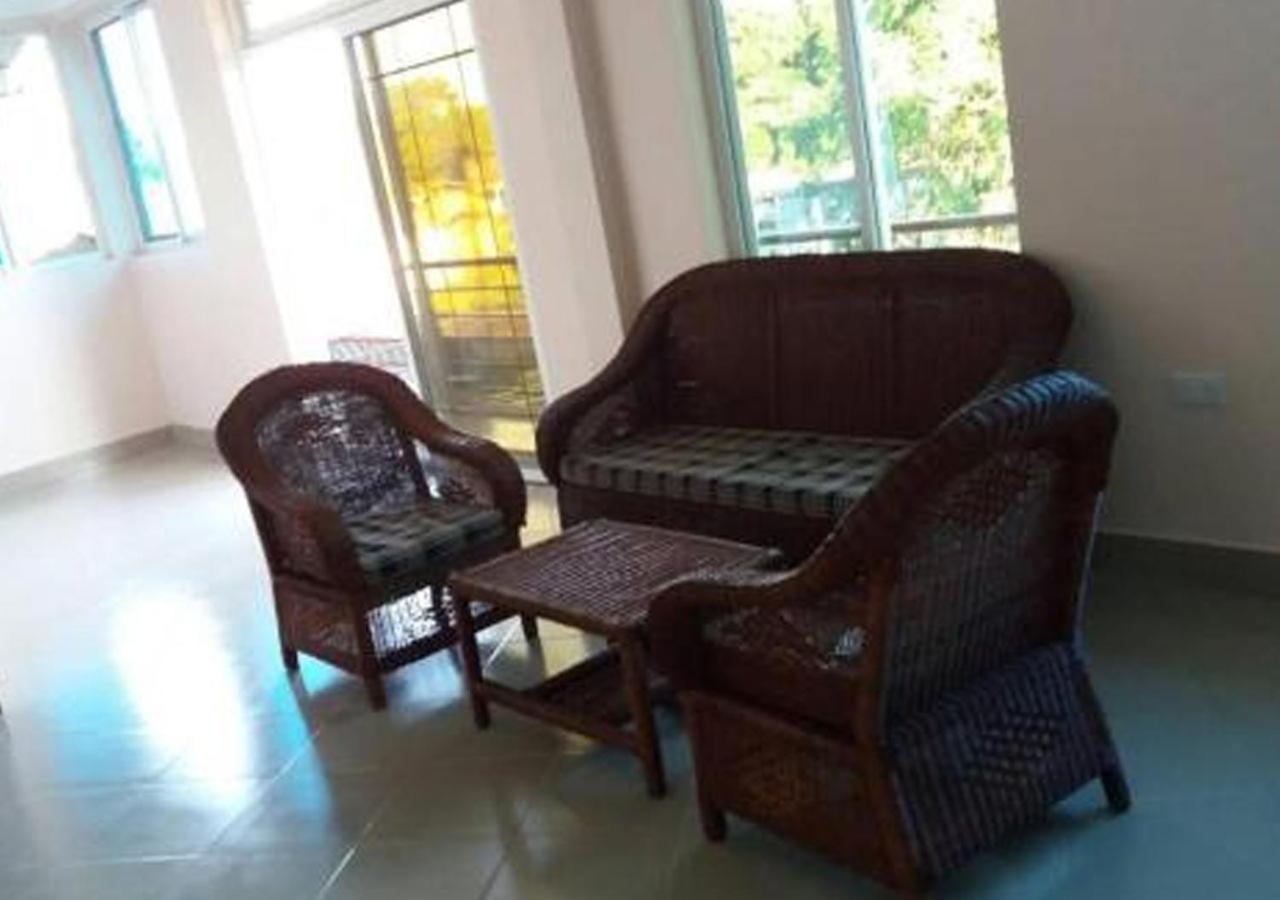 Kays Lodge Dar es Salaam Buitenkant foto